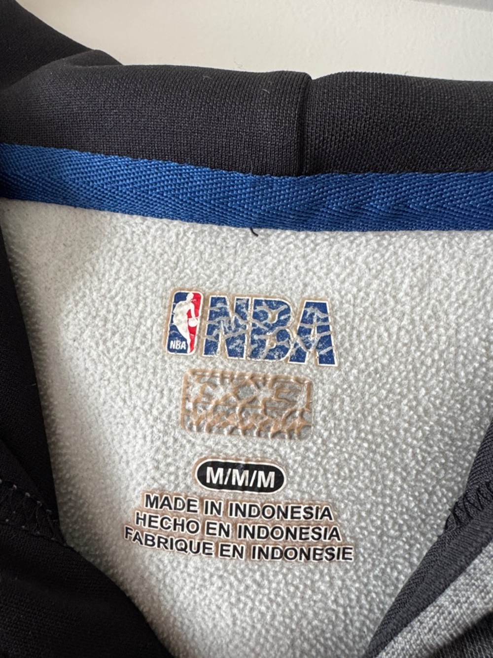 Minnesota Timberwolves Sweatshirt - Picture 4 of 5